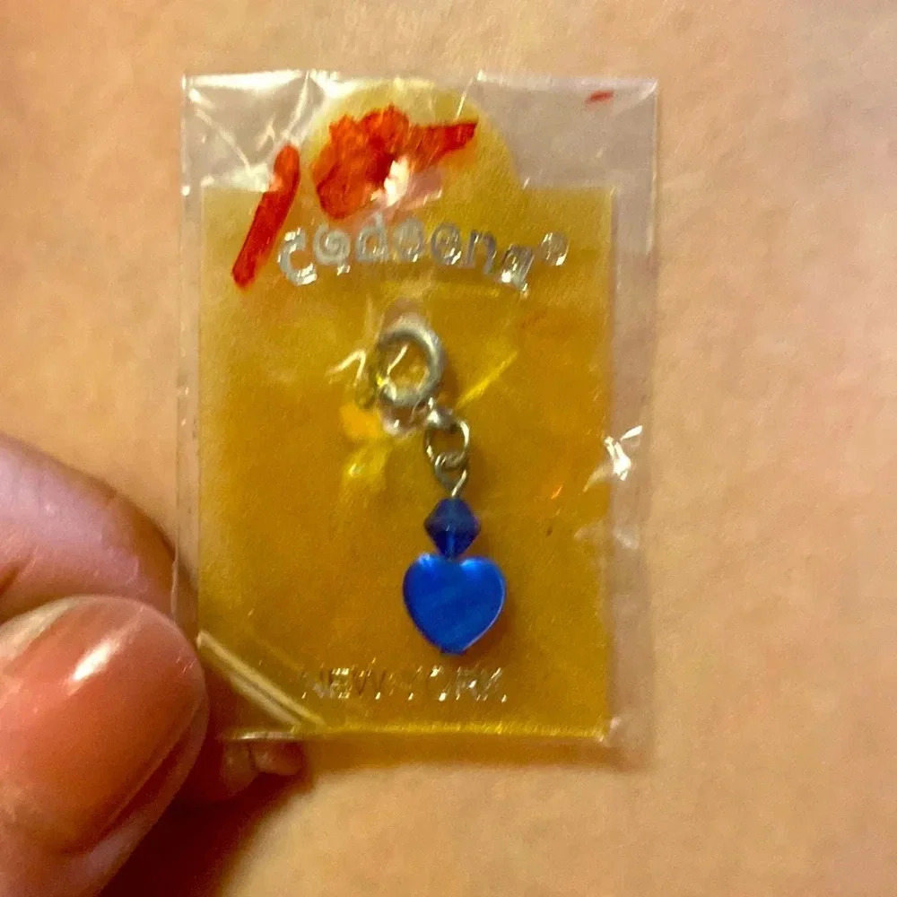 Codeena Vintage Blue Heart Charm 🐼🐼🐼